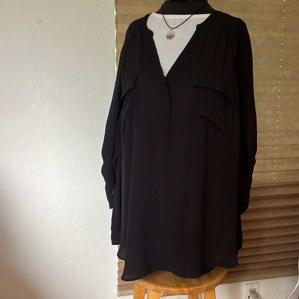 Torrid Harper Blouse 3/4 sleeves front pockets rounded hem Sz3x Tailored V Neck
